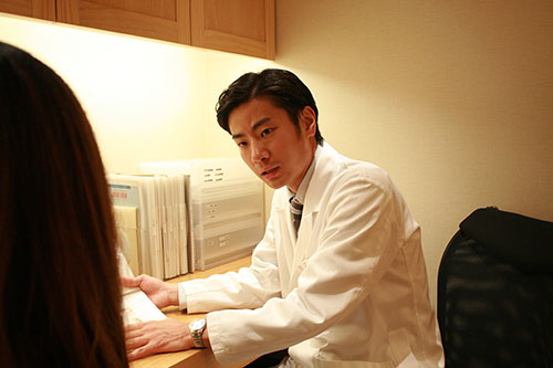 【カルミア美肌クリニック】額脱毛など顔脱毛もできる広島の医療脱毛クリニック